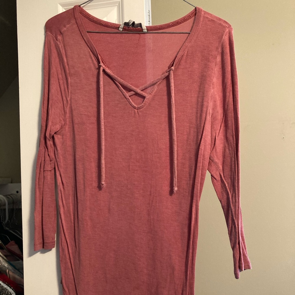 2 bke long sleeves